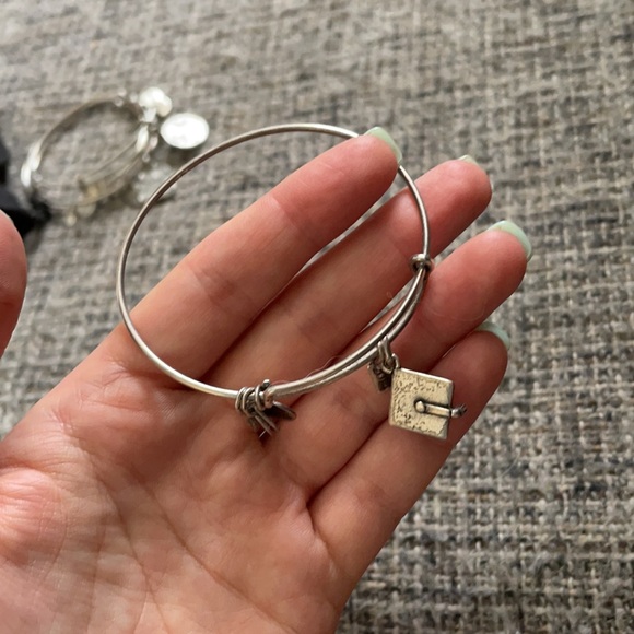 Graduation Cap Bangle Bracelet - Picture 6 of 6